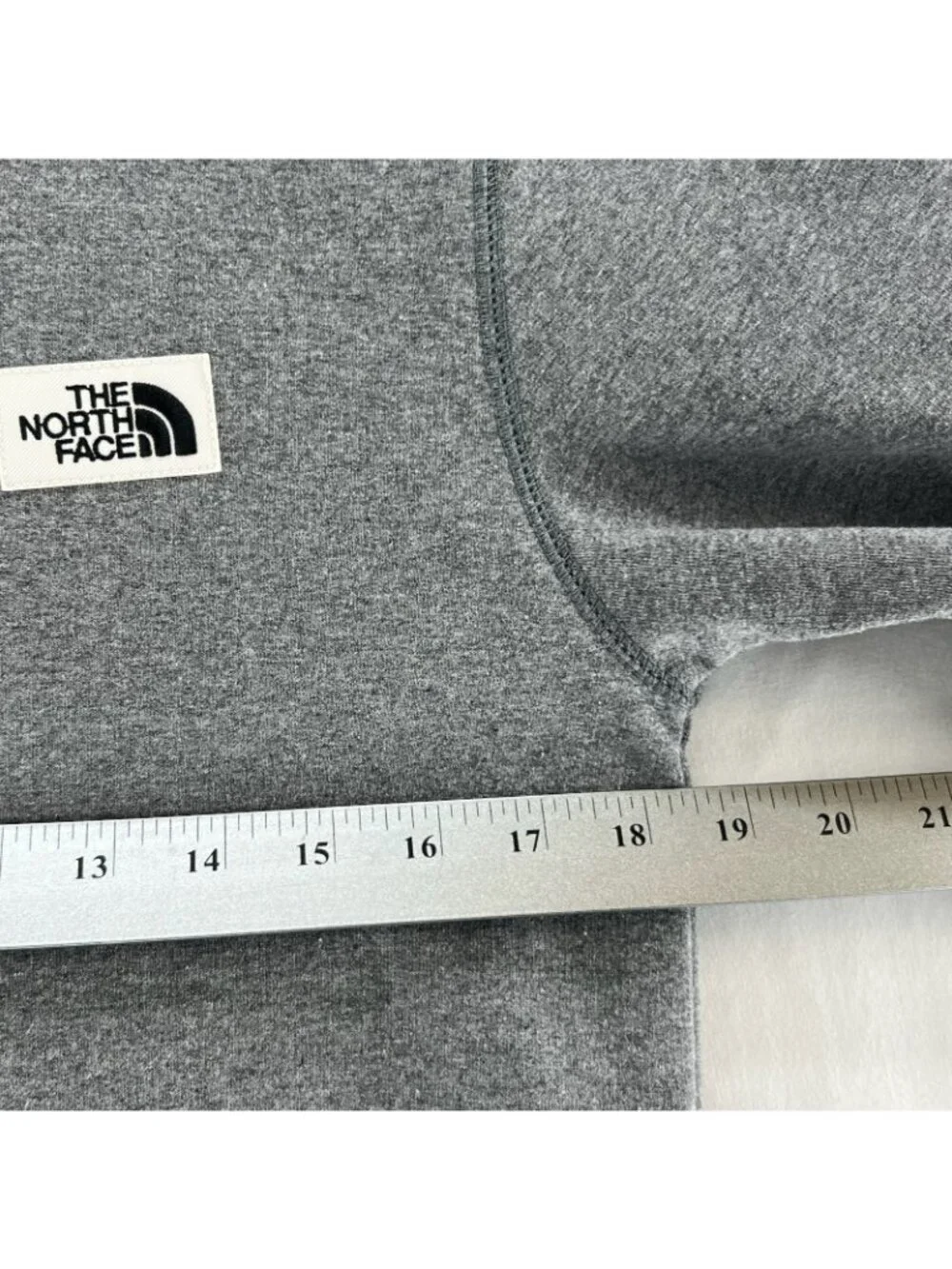 The North Face Heritage Patch Sweatshirt Mens XS Fleece Crew Neck Pullover Gray